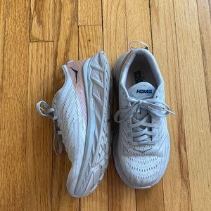 hoka one one arahi 4 running shoes-